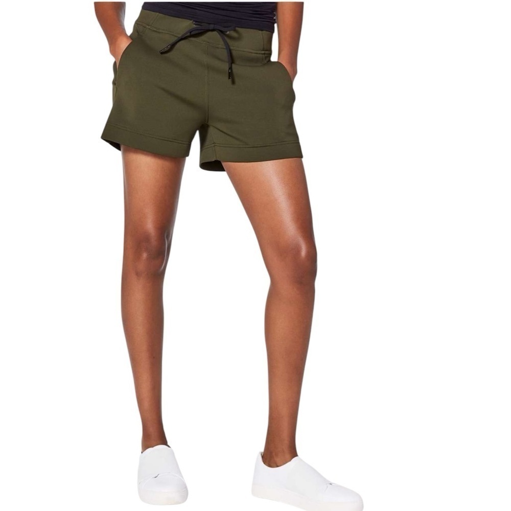 LULULEMON IN-FORM SHORTS 6